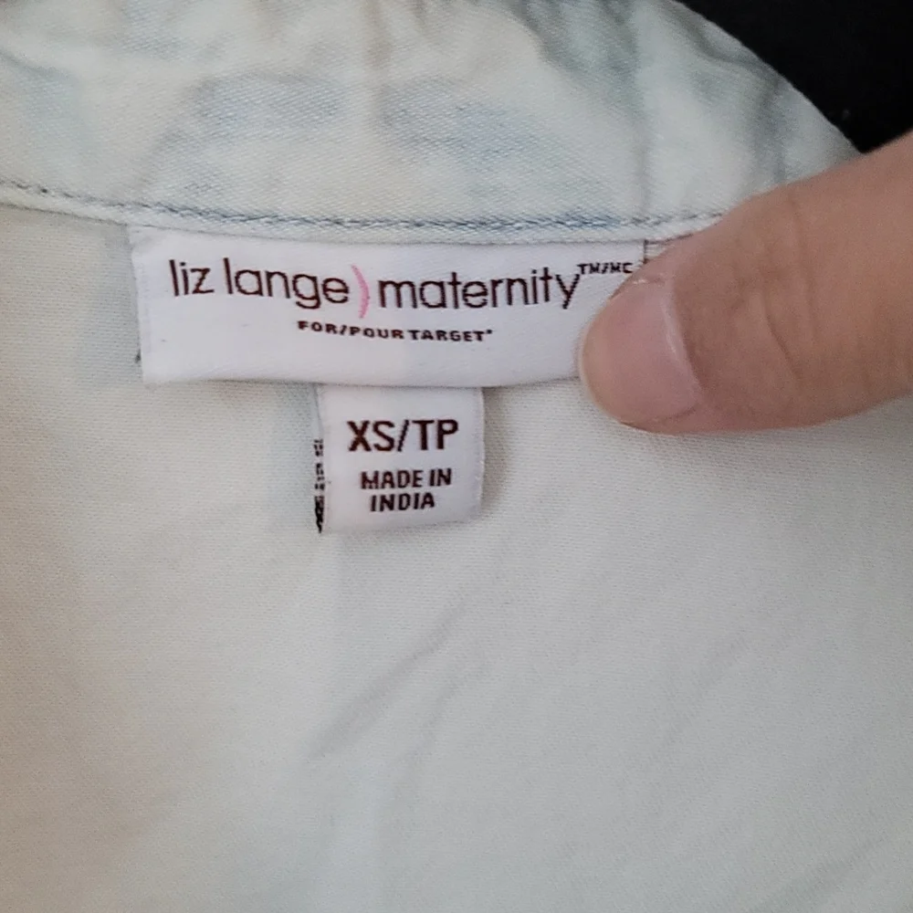 Maternity Chambray Bleach Dye Top - Picture 3 of 4